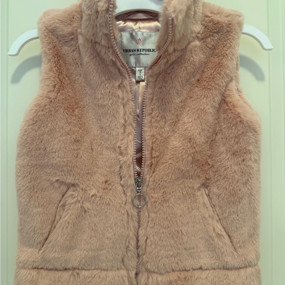 Kids Faux Fur Vest in Blush Size 4 Girls